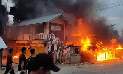 मणिपूर हिंसाचार उफाळला; सरकारचे शूट अॅट साईटचे ऑर्डर