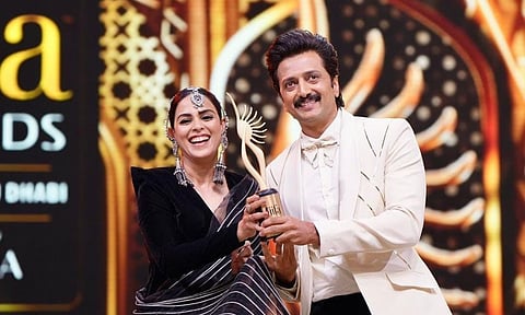 IIFA मध्ये मराठीचा डंका; रितेश-जिनिलियाच्या वेड चित्रपटाला 'या' पुरस्काराने सन्मानित