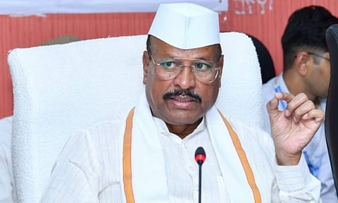 Maharashtra Political Crisis : काही जण गणपती पाण्यामध्ये ठेवून प्रार्थना करू लागले; सत्तारांचा ठाकरे गटावर निशाणा