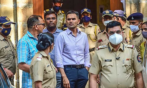 समीर वानखेडेंवर भ्रष्टाचाराचा गुन्हा दाखल; सीबीआयचा घरावर छापा