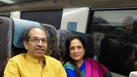 उद्धव साहेब आणि सौ. रश्मी वहिनी यांचा वंदे भारत ट्रेनने प्रवास