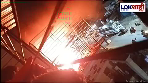 दिवाळीचं रॉकेट बाल्कनीत पडल्यानं घराला आग; बदलापूरच्या खरवई परिसरातील घटना