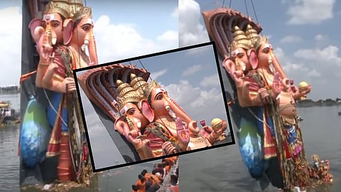 Hyderabad Tallest Ganpati Visarjan : हैदराबादमध्ये 69 फूट उंच मूर्ती! भारतातील सर्वात उंच बाप्पाला भावनिक निरोप देत विसर्जन पार; पाहा Viral Video