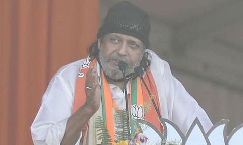 “मी कोब्रा… एक दंश झाला तरी फोटो बनाल,” – मिथुन चक्रवर्ती