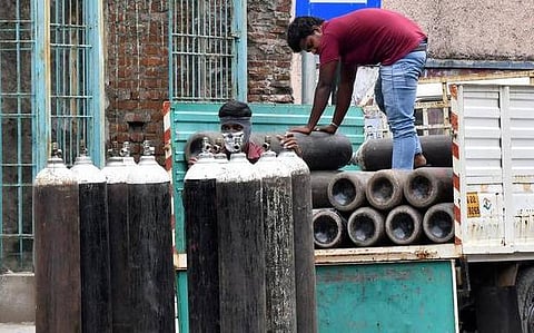 Medical Oxygen | ऑक्सिजनचा तुटवडा, परदेशातून आयातीचा केंद्राचा निर्णय