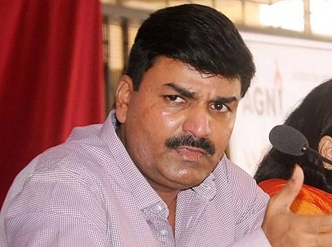 धारावीतल्या 18 वर्षांवरील सर्वांना लस द्यावी; खा. राहुल शेवाळे यांची मागणी