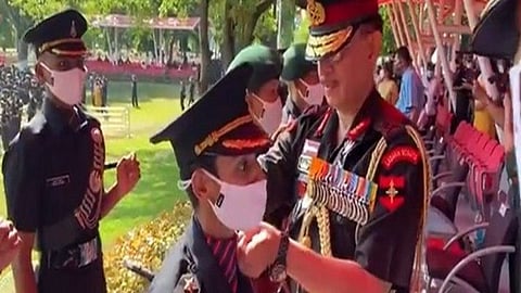 वाचा पुलवामा हल्ल्यात मृत्यूमुखी पडलेल्या मेजरच्या पत्नी लेफ्टनंट निकीता लष्करात भारती झाल्यानंतर काय म्हणाल्या ?