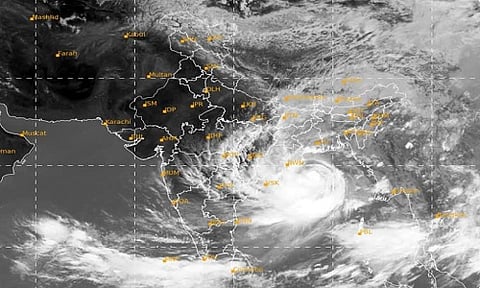 Cyclone Yaas : चक्रीवादळाचा मोर्चा झारखंडकडे…तर, ओडिशात लँडफॉल!