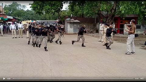 थरार पाहून प्रवासी स्तब्ध