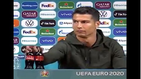 ख्रिस्तियानो रोनाल्डोची एका कृतीने, कोका-कोला कंपनीचे मोठे नुकसान