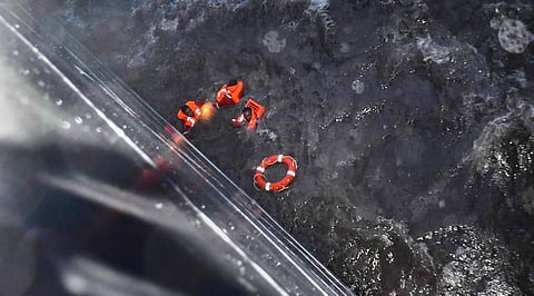 तराफा दुर्घटना | ONGC चे 3 कार्यकारी संचालक निलंबित