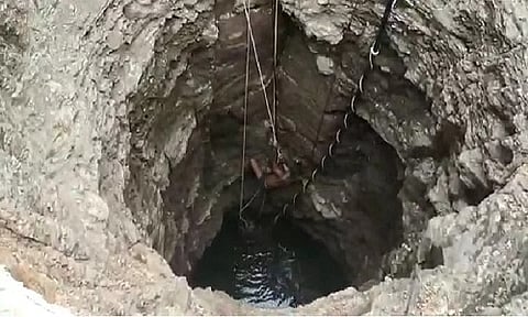 शेतीसाठी विहिर खोदली; पाण्यात आढळला मृतदेह