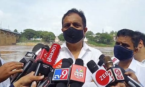 “पूर परिस्थिती निर्माण झाल्यास सरकार झोकून देऊन काम करेल”