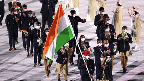 Tokyo Olympics : टोकियो ऑलिम्पिकची दिमाखात सुरुवात