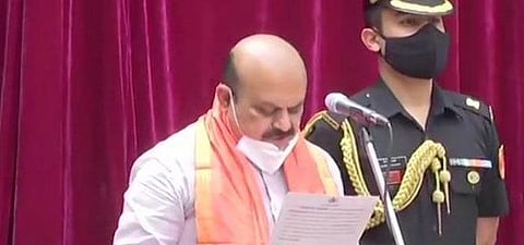 कर्नाटकचे नवे मुख्यमंत्री; बसवराज बोम्मई यांनी घेतली मुख्यमंत्रीपदाची शपथ