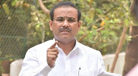 CoronaVirus: महाराष्ट्रातील निर्बंध अजून कडक करण्याचा राजेश टोपेंचा इशारा