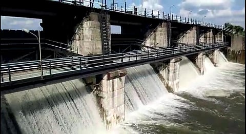 वर्ध्यात ‘लालनाला’ धरणाचे ५ दरवाजे उघडले