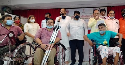 दिव्यांगाना मोफत उपकरणे वाटप; आमदार पराग शहांचा उपक्रम
