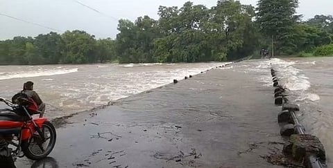 माणगाव खोऱ्यातील 27 गावांचा संपर्क तूटला