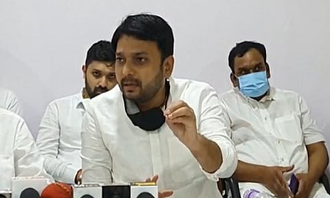 “शेतकऱ्यांसाठी लवकरच मोठ्या पॅकेजची घोषणा”