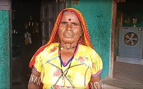 शेतकरी महिलेचा प्रामाणिकपणा; पन्नास हजार रुपये केले परत