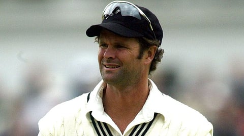 न्यूझीलंडच्या माजी दिग्गज खेळाडूला अर्धांगवायूचा झटका