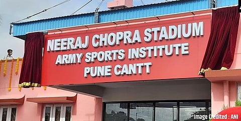 संरक्षण मंत्र्यांनी केले पुण्यातील नीरज चोप्रा स्टेडियमचे उद्घाटन