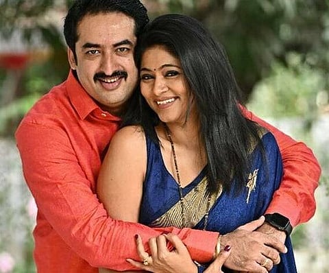 पाहा कोण आहे अभिनेत्री श्वेता शिंदेचा पती