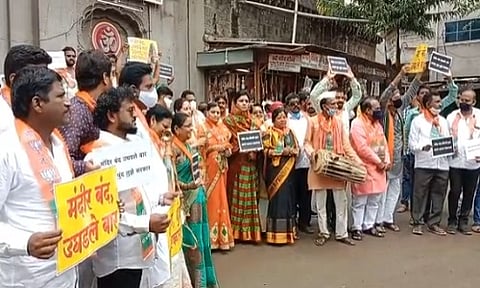 सोलापुरात भाजपाचे भजन आंदोलन, मंदिरे खुली करण्याची मागणी