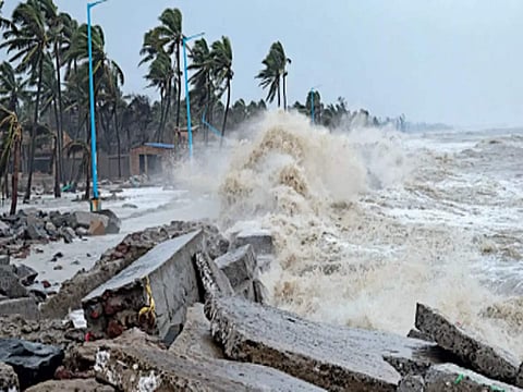 Cyclone Gulab | गुलाब चक्रीवादळ ‘या’ किनारपट्टीवर धडकणार, रेड अलर्ट जारी