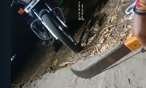 सोशल मीडियावर ‘भाई’ बनू पाहणारा थेट तुरुंगात, गुन्हे शाखेचा फटका