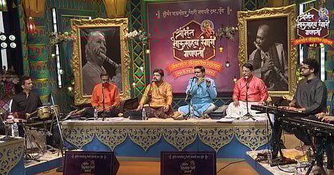 श्रीमंत भाऊसाहेब रंगारी गणपती ट्रस्ट; पद्मविभूषण पं. हरिप्रसाद चौरासिया यांना दिली स्वरवंदना