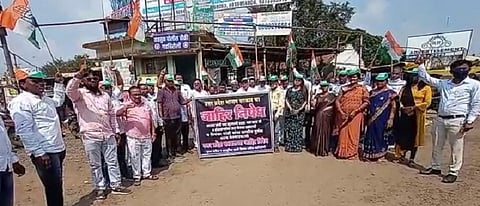 लखीमपूर हिंसाचार; गडचिरोलीत काँग्रेसचे रस्त्यावर उतरून आंदोलन