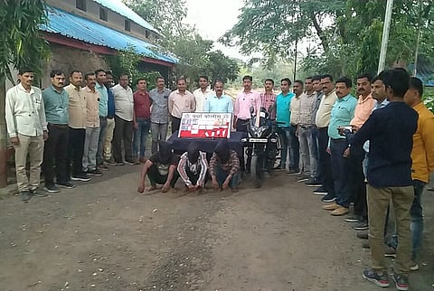 घरफोडी करणाऱ्या टोळीला घेतले ताब्यात