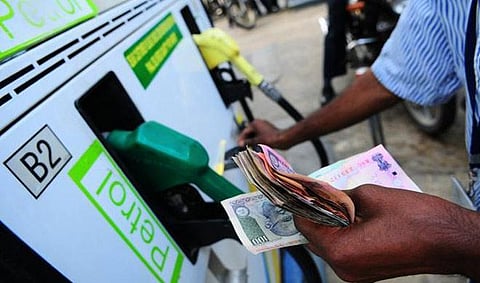Petrol-Diesel Price Today : पेट्रोल-डिझेलचे नवे दर जारी; पाहा काय आहेत दर?
