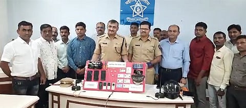 आम्ही CID पोलीस असल्याच सांगून नागरिकांना फसवणाऱ्या टोळीला अटक
