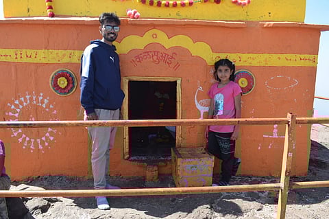 बीडच्या सिद्धीची उत्तुंग भरारी; तीन तासात केले कळसुबाई शिखर सर