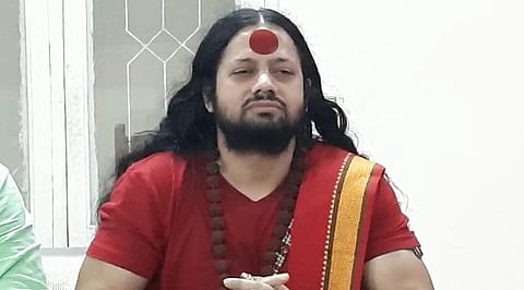 Kalicharan Maharaj : बाबा कालिचरणला खजुराहोतून अटक; गांधीजींबद्दल आक्षेपार्ह वक्तव्य भोवलं