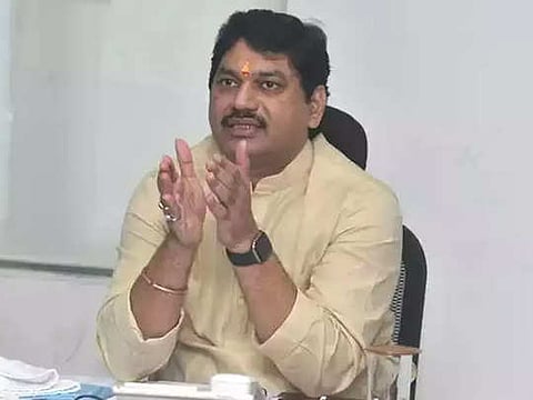 सपना चौधरीचे परळीत ठुमके; सामाजिक न्याय मंत्री धनंजय मुंडेंवर सर्वच स्तरातून टीका