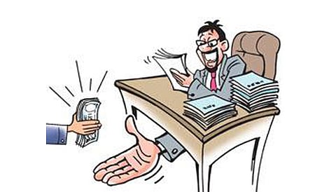 न्यायालयातील खासगी वकिलाला 1 लाखांची लाच स्वीकारताना रंगेहाथ अटक