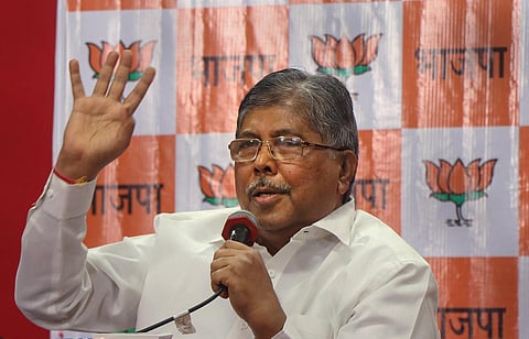 राज्य सरकारच्या हातालाच नव्हे तर मेंदूलाच लकवा मारला, चंद्रकांत पाटलांची टीका