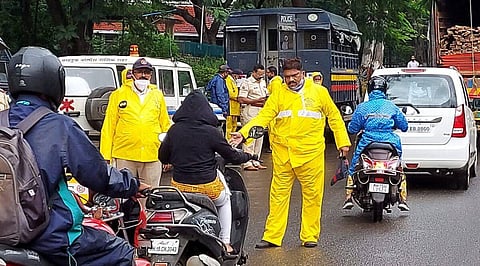 नाशकात आजपासून हेल्मेटची सक्ती