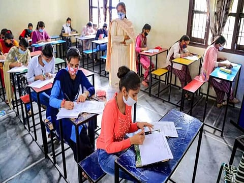 महत्त्वाची बातमी! HSC बोर्डाकडून आज 12वीच्या ऑफलाईन परीक्षांचे प्रवेशपत्र मिळणार; असे करा डाउनलोड