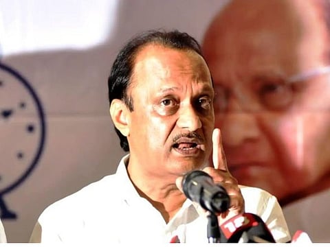 पंतप्रधान मोदींसमोर अजित पवारांनी लगावला राज्यपालांना टोला!