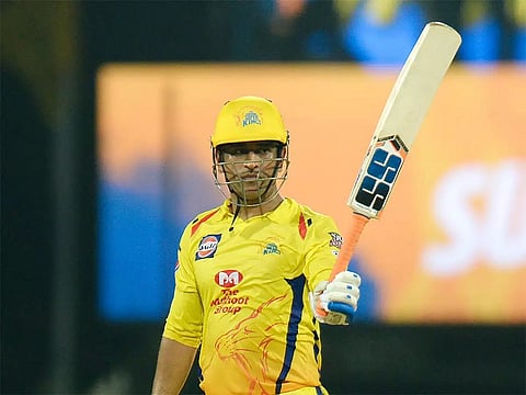 ‘माही मार रहा है’.., अर्धशतक पुर्ण करत 132 धावांचे दिले आव्हान