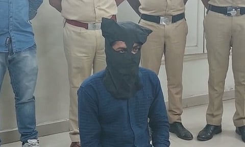 डिजिटल किडनॅपर; फोन पे वरून 67 हजार ट्रान्सफर करत बँक कर्मचाऱ्याची केली सुटका