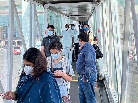 शरद पवारांची ‘ती’ कृती; सोशल मीडियावर एकच चर्चा