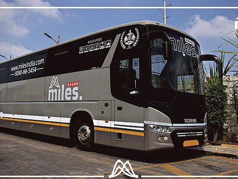 miles luxury buses lucknow
