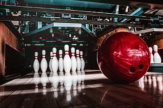 Top Bowling Alleys In Lucknow For A Perfect Game Night