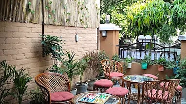 Baithack- Taste of Kulhad in Lucknow